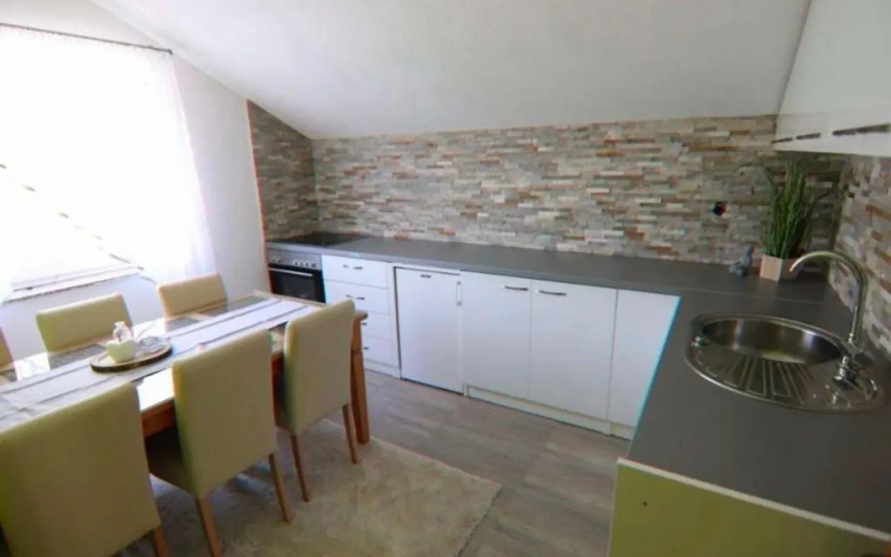Guest house Schoenes Ferienhaus Mit Pool Biograd Na Moru Croatia